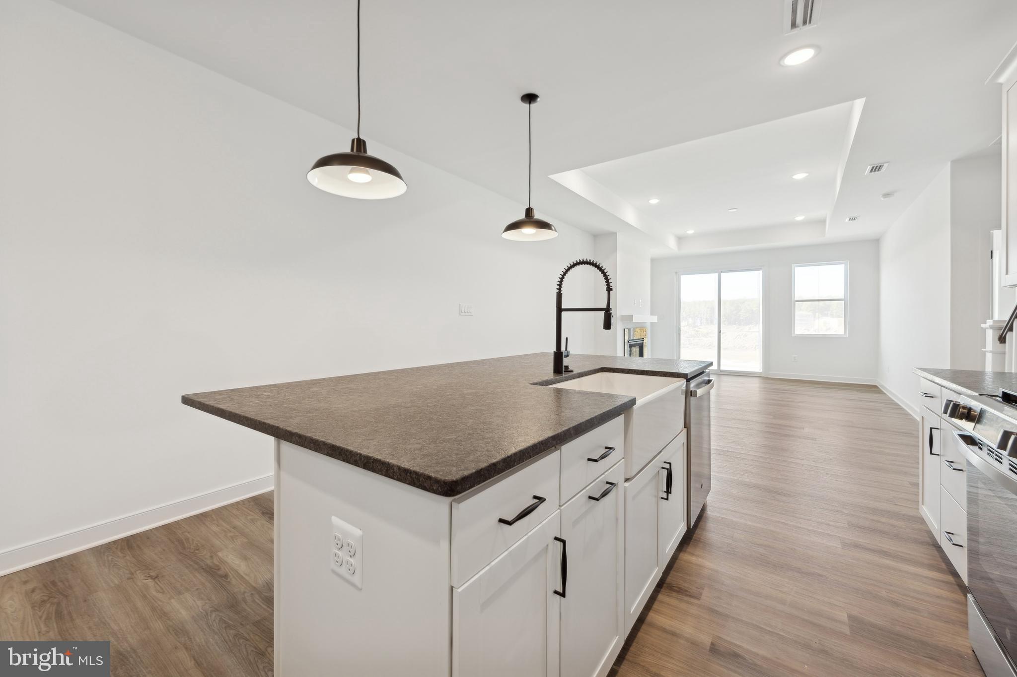 ADMIRAL'S LANDING - Residential