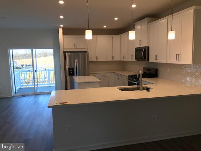 THE RIDGES - Residential Lease