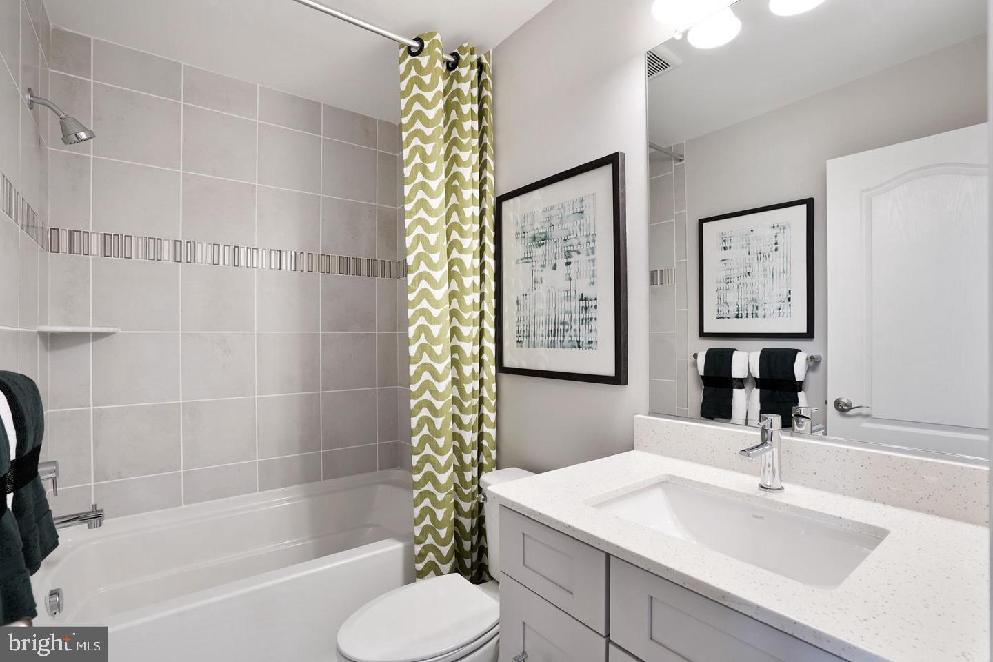 THE RIDGES - Residential Lease