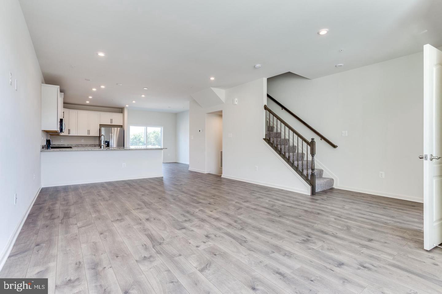 THE RIDGES - Residential Lease