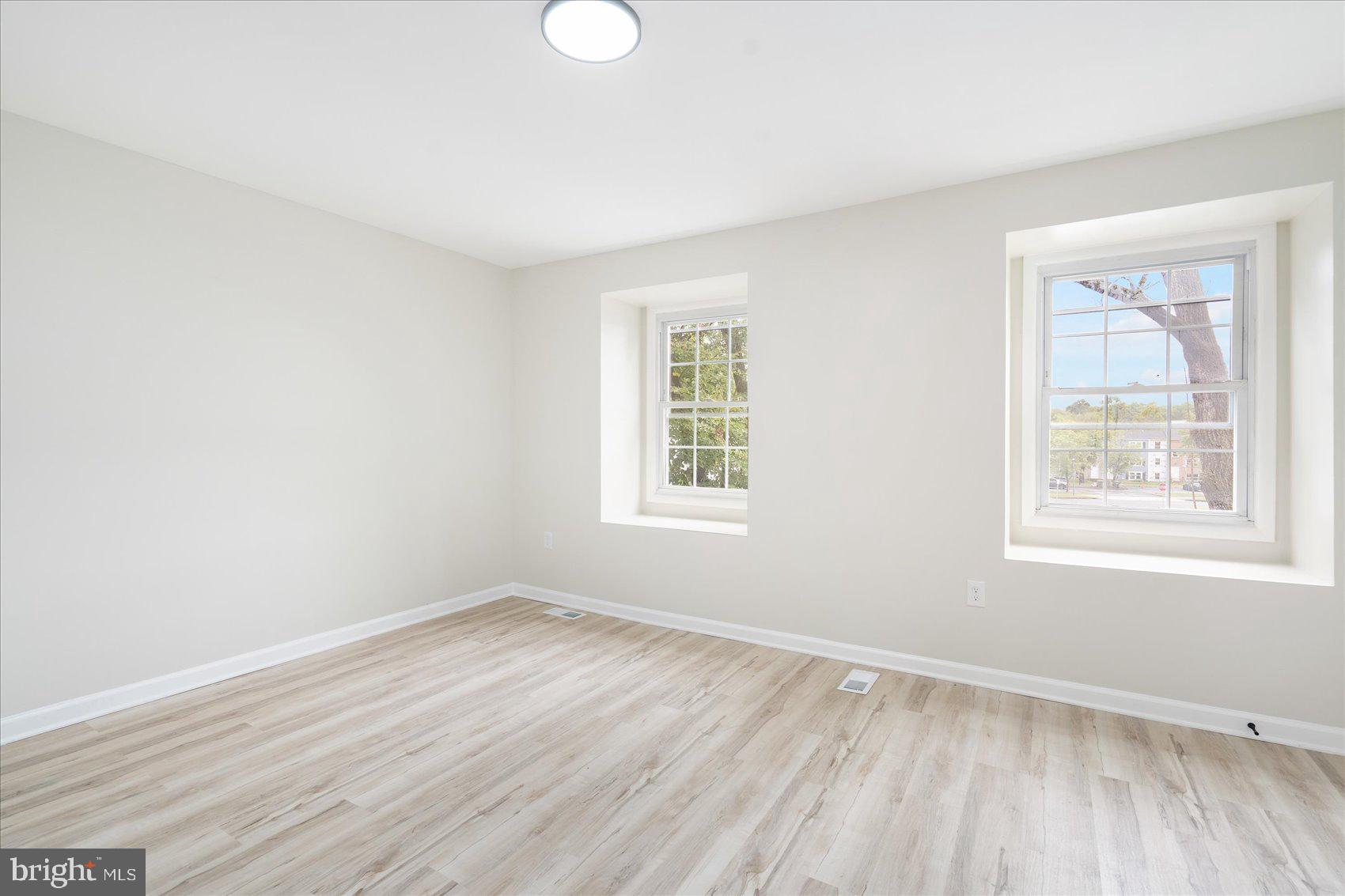 EDGEWATER VILLAGE - Residential Lease