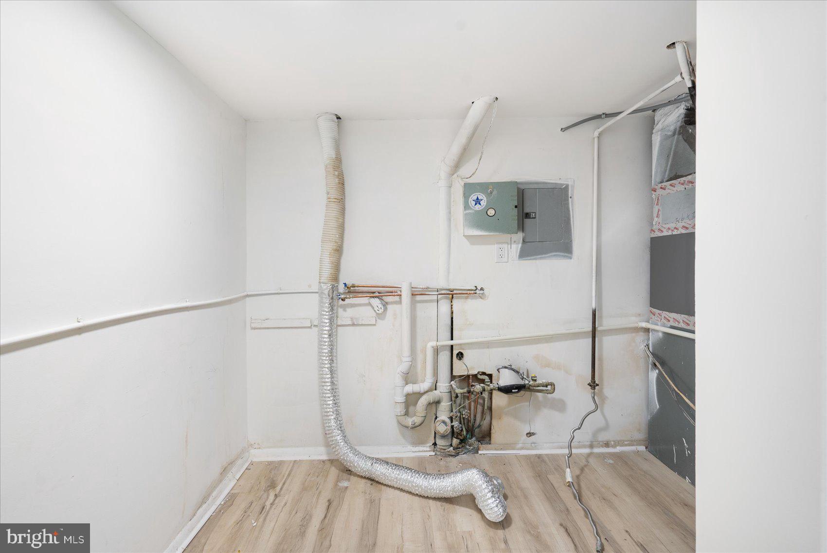 EDGEWATER VILLAGE - Residential Lease