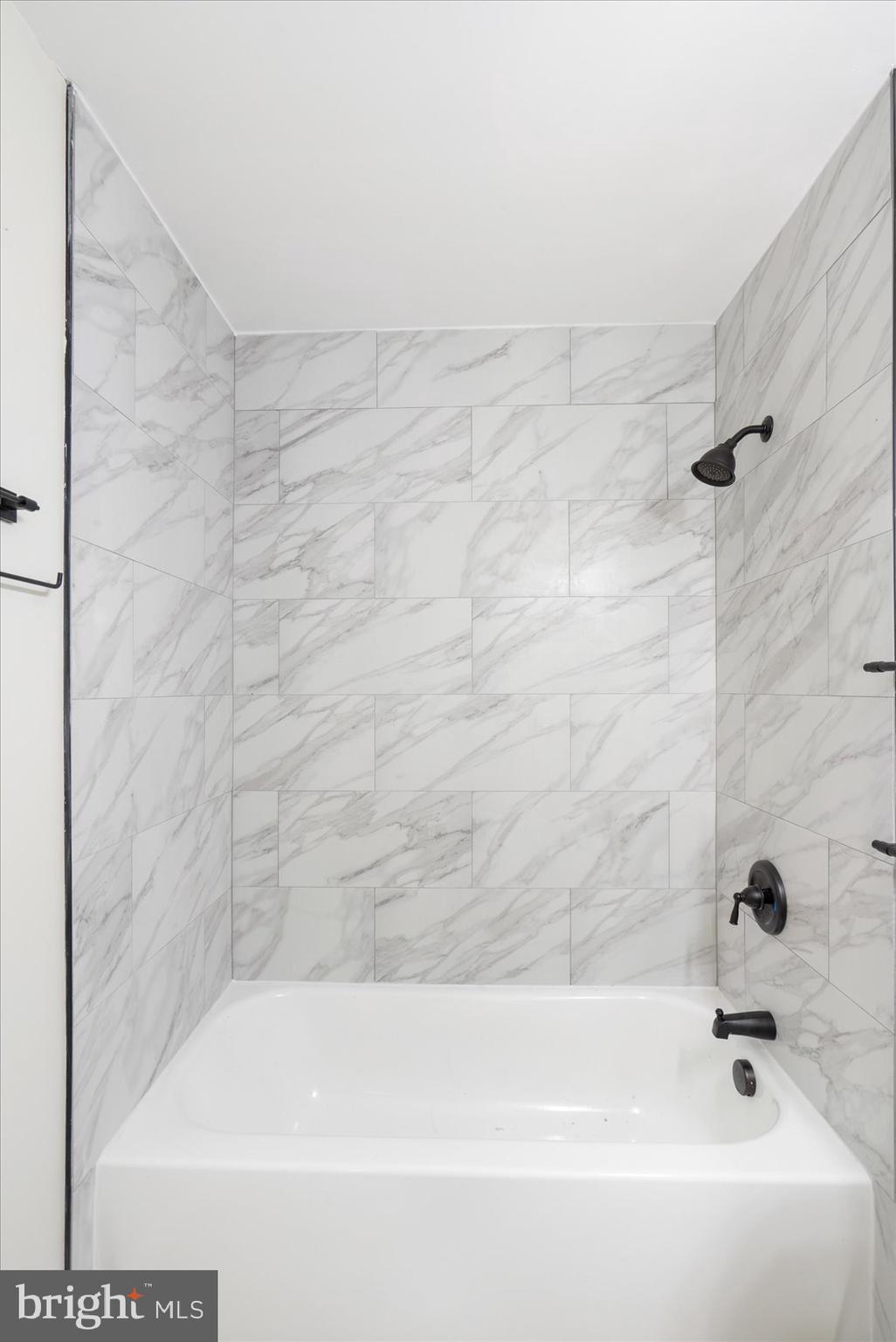 EDGEWATER VILLAGE - Residential Lease