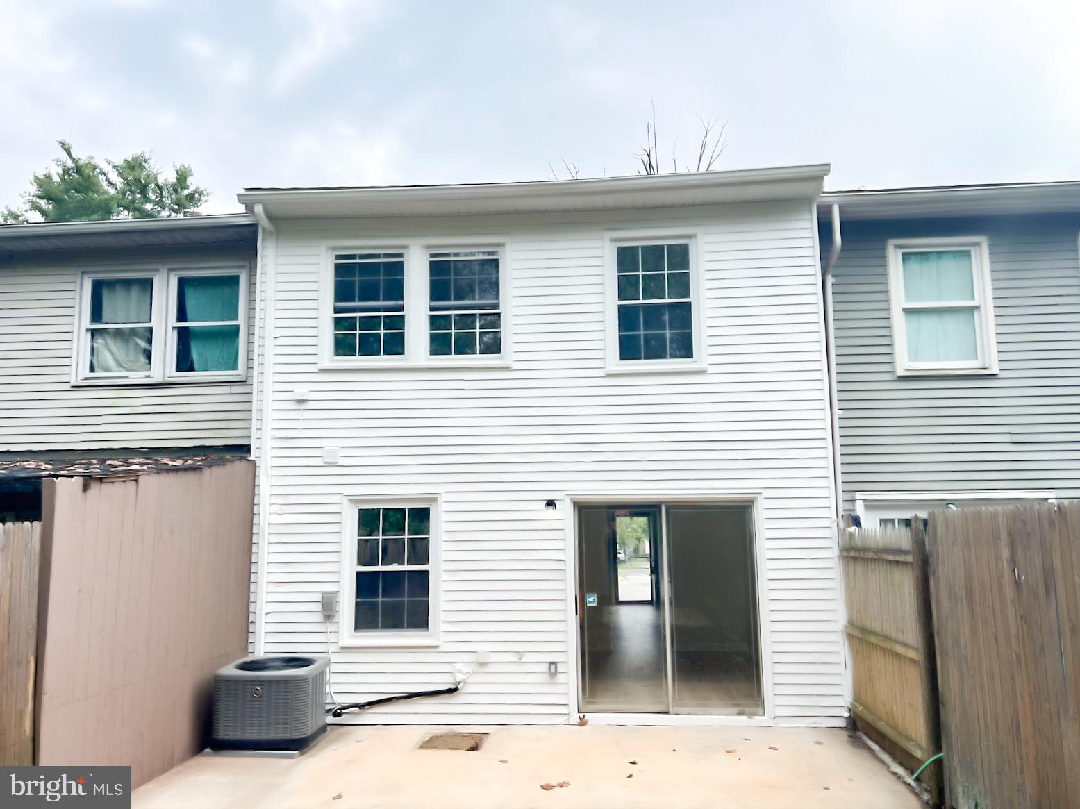 EDGEWATER VILLAGE - Residential Lease