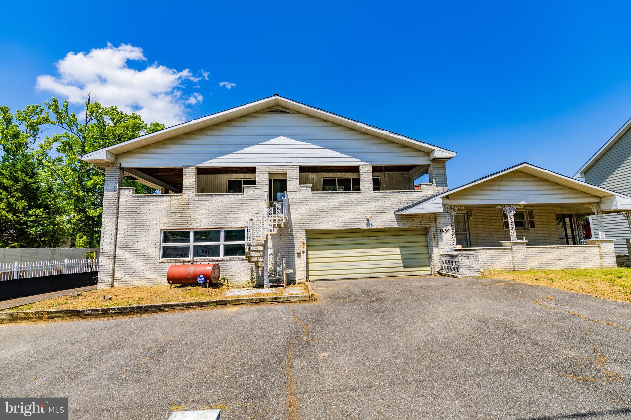 OYSTER HARBOR - Residential