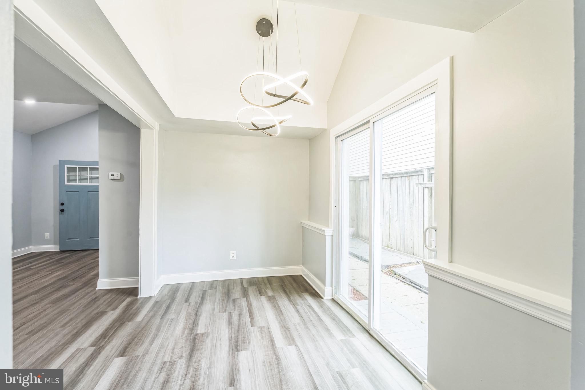 WOODLAND BEACH - Residential Lease