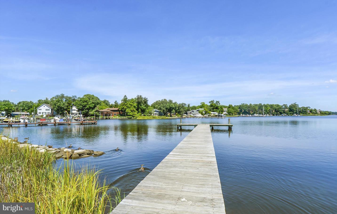 WOODLAND BEACH - Residential Lease