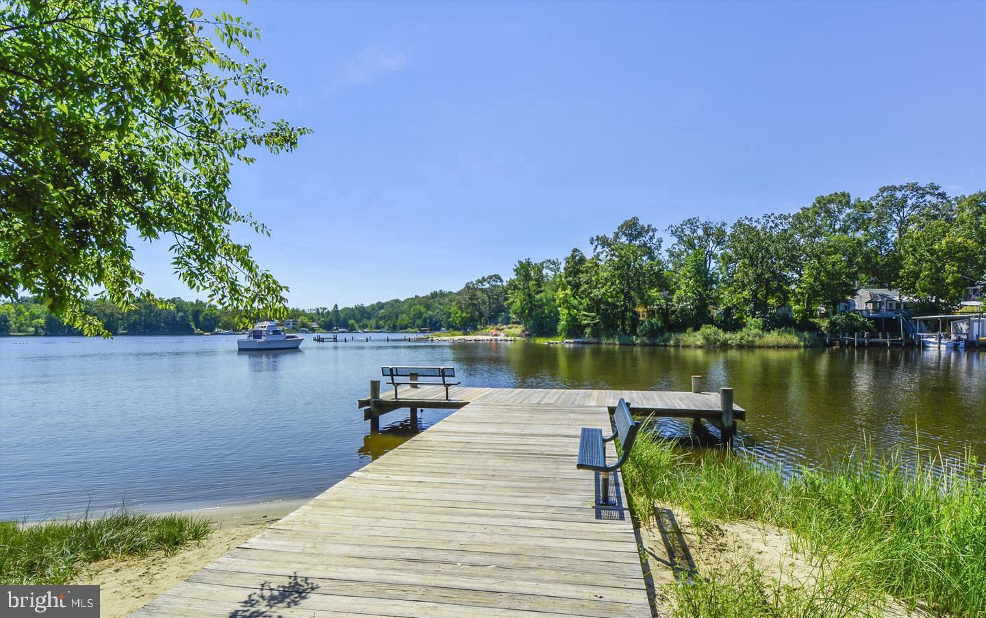 WOODLAND BEACH - Residential Lease