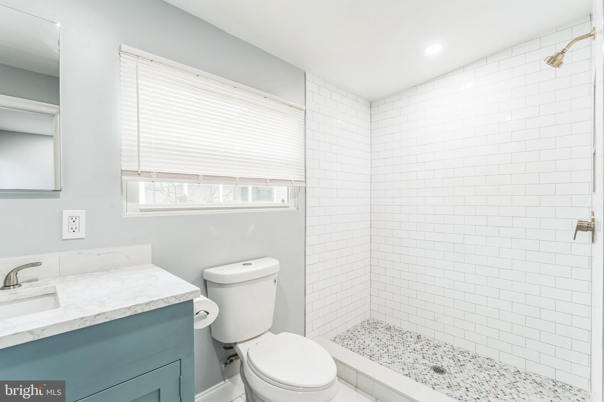 WOODLAND BEACH - Residential Lease