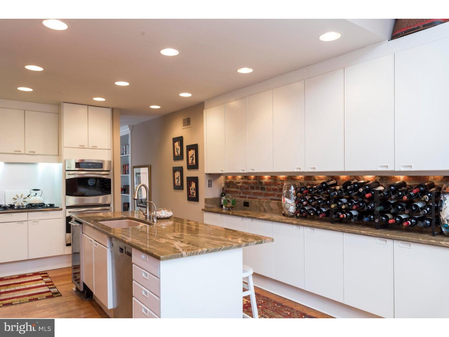 SOCIETY HILL - Residential