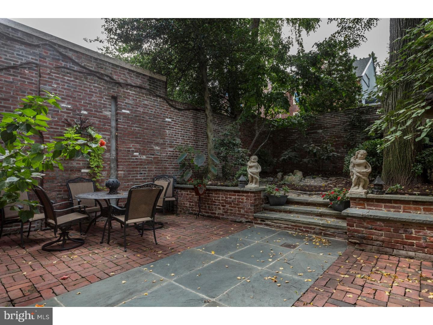 SOCIETY HILL - Residential