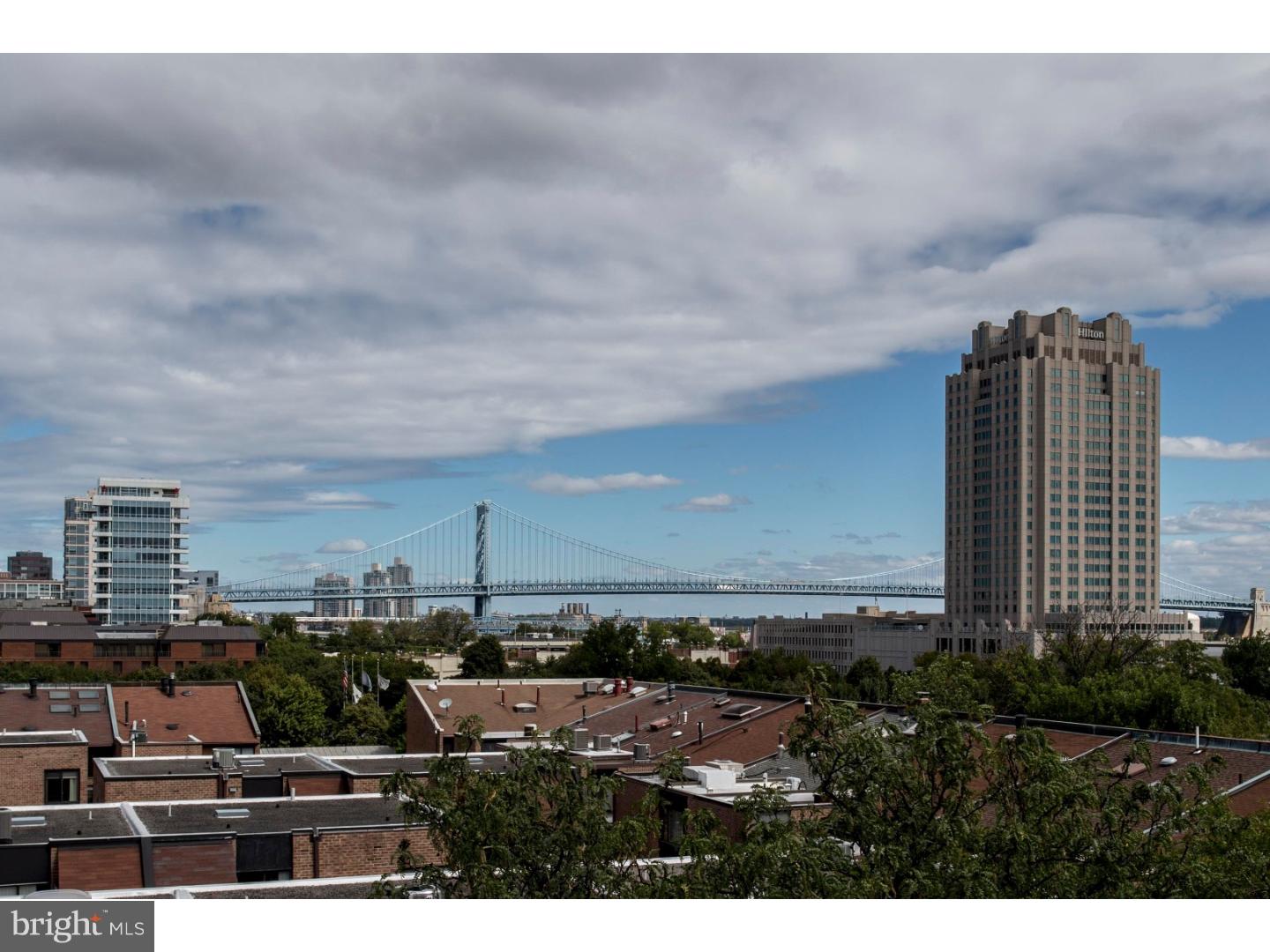 SOCIETY HILL - Residential