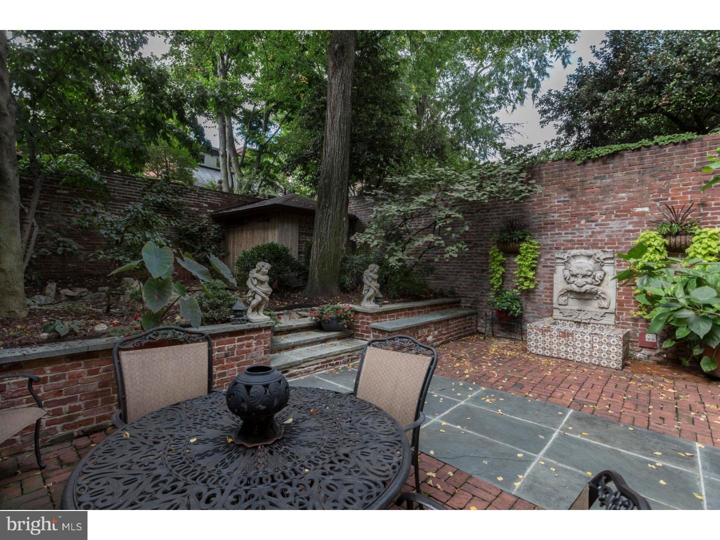 SOCIETY HILL - Residential