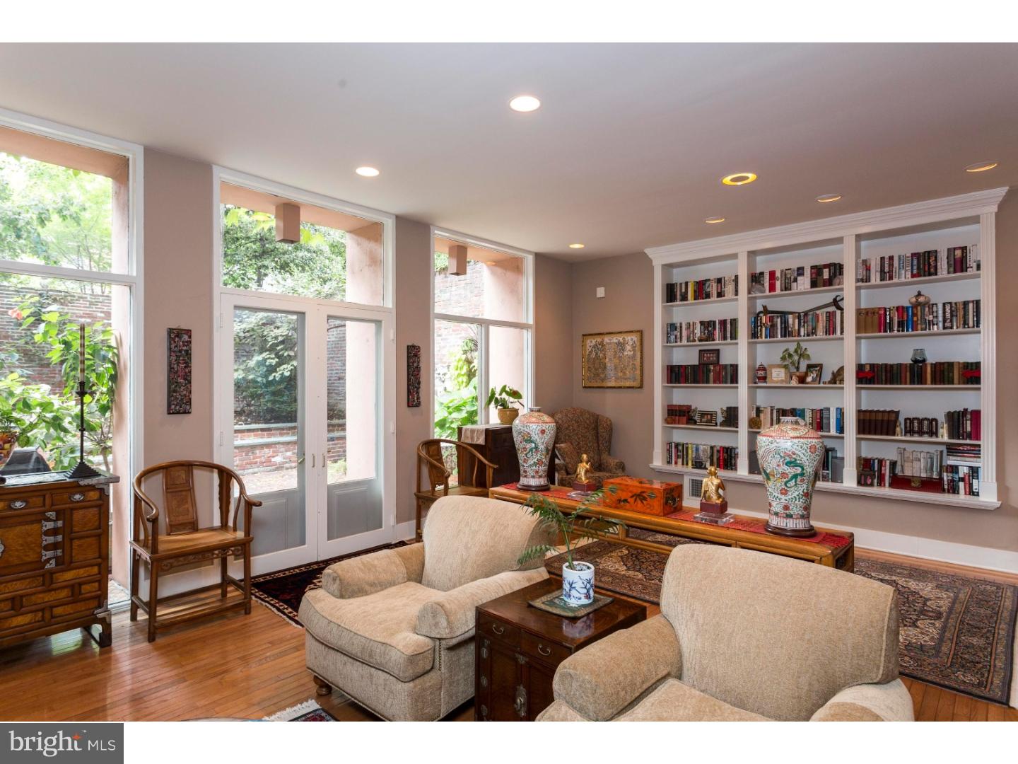 SOCIETY HILL - Residential