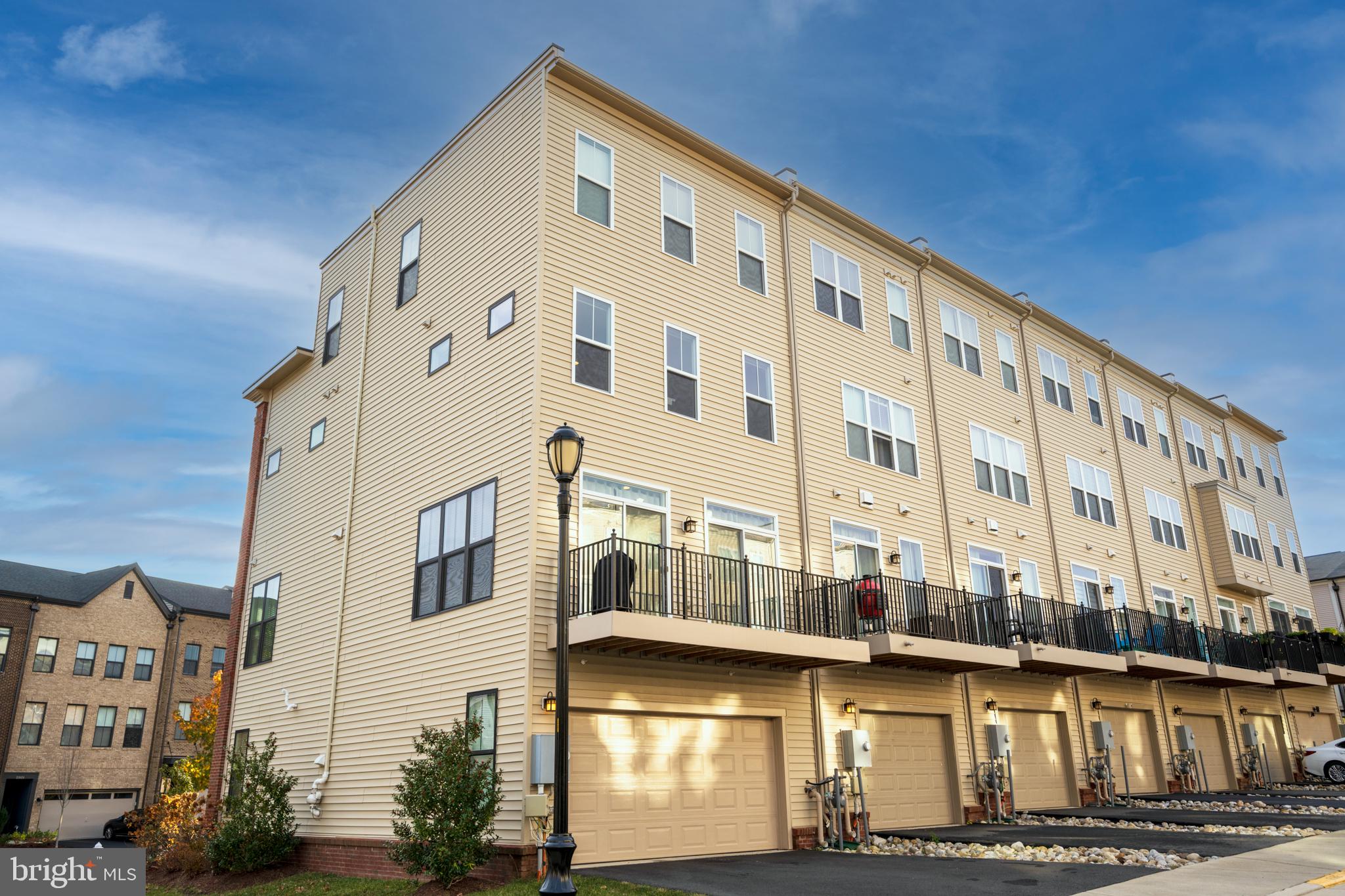 42365 ZEBULON SQUARE