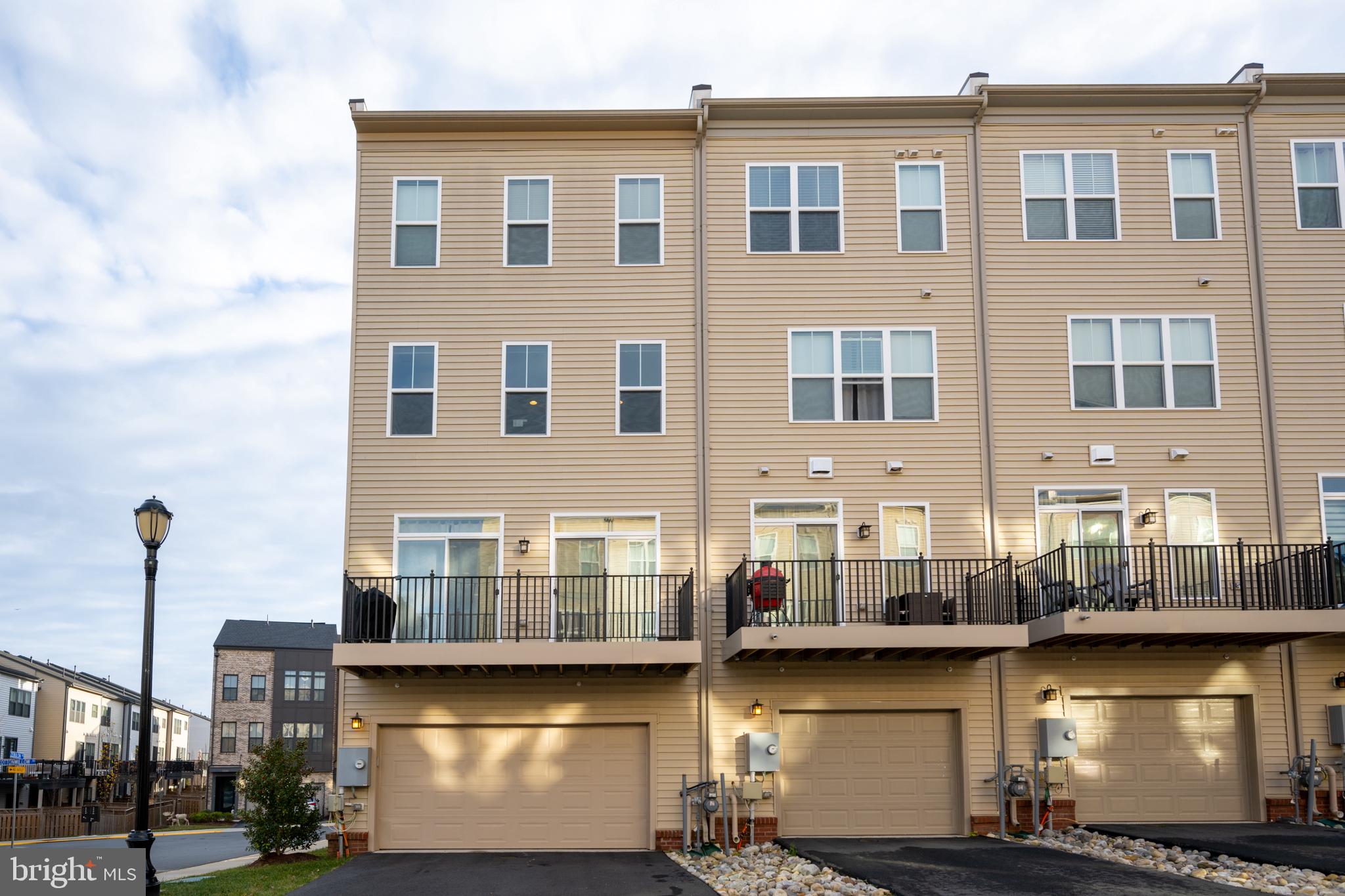 42365 ZEBULON SQUARE