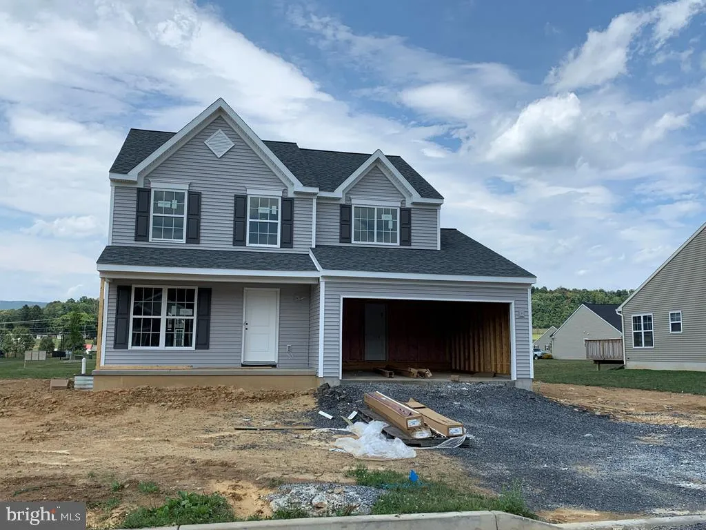 30 Cambridge Lane, Lewistown, PA 17044