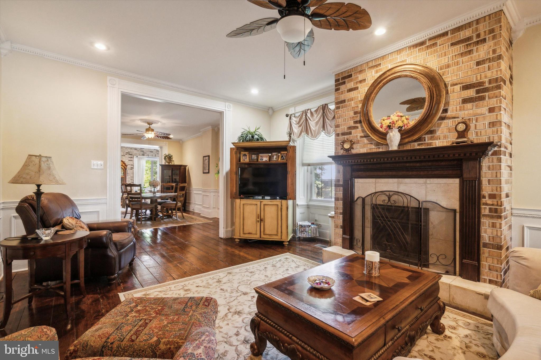 375 GREEN LANE