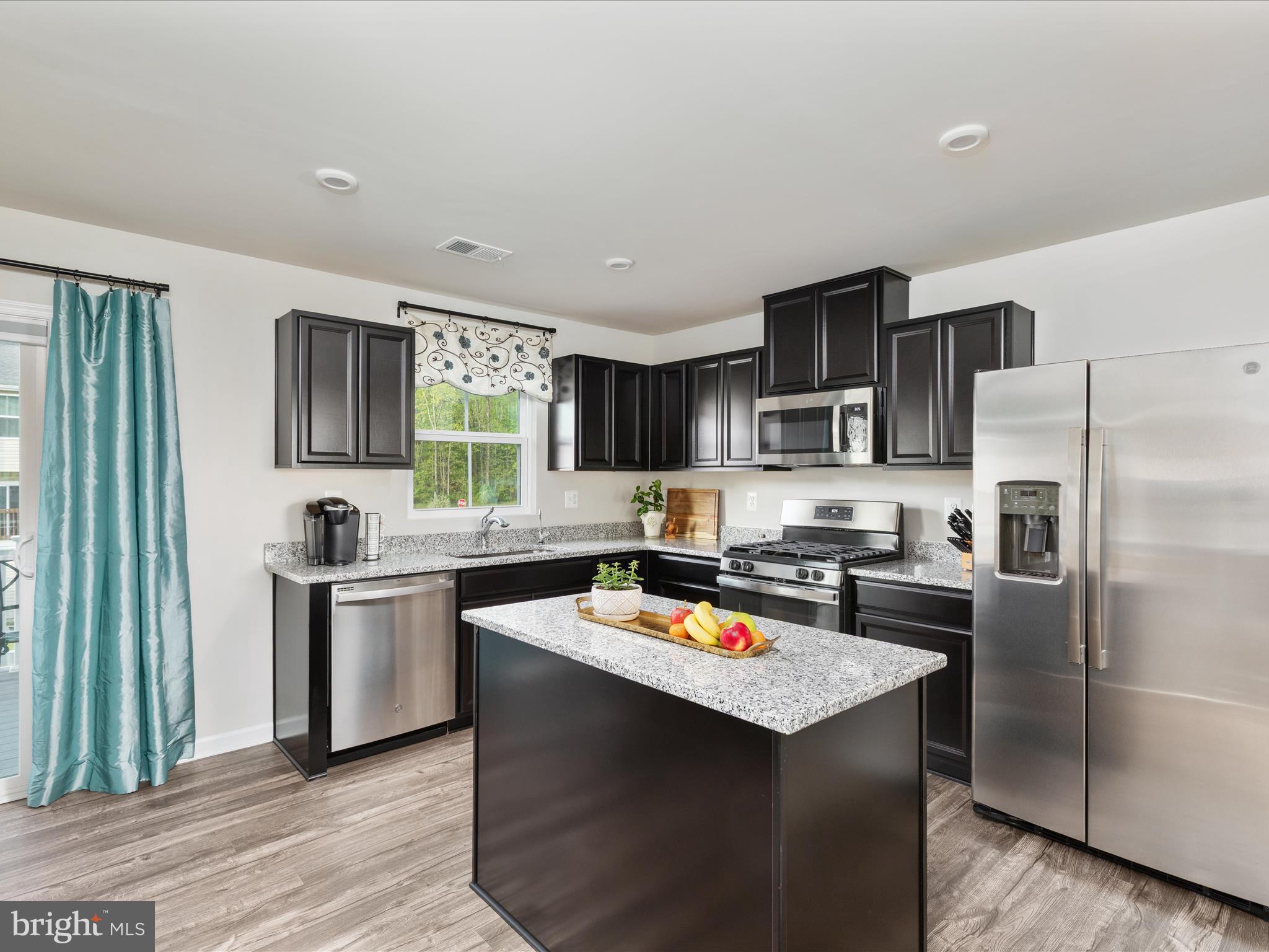 THE LAKES AT MARTINSBURG - Residential