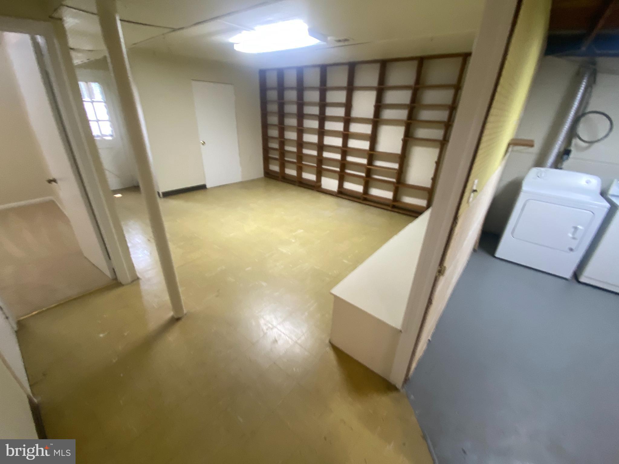 KEMP MILL ESTATES - Residential Lease