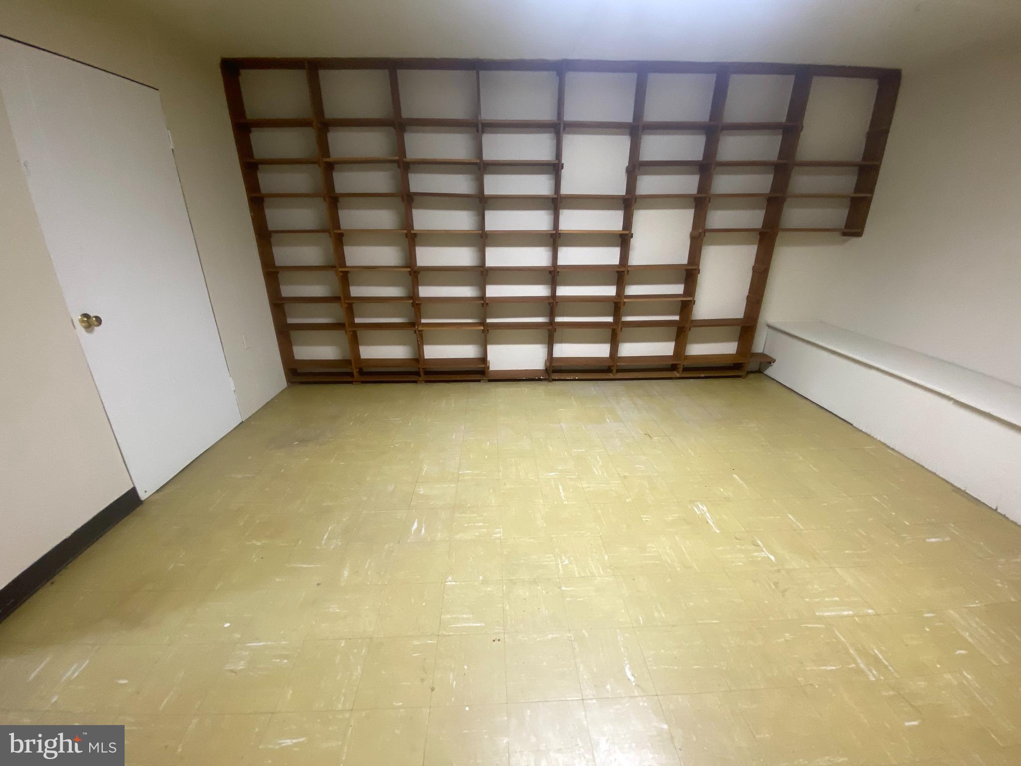 KEMP MILL ESTATES - Residential Lease