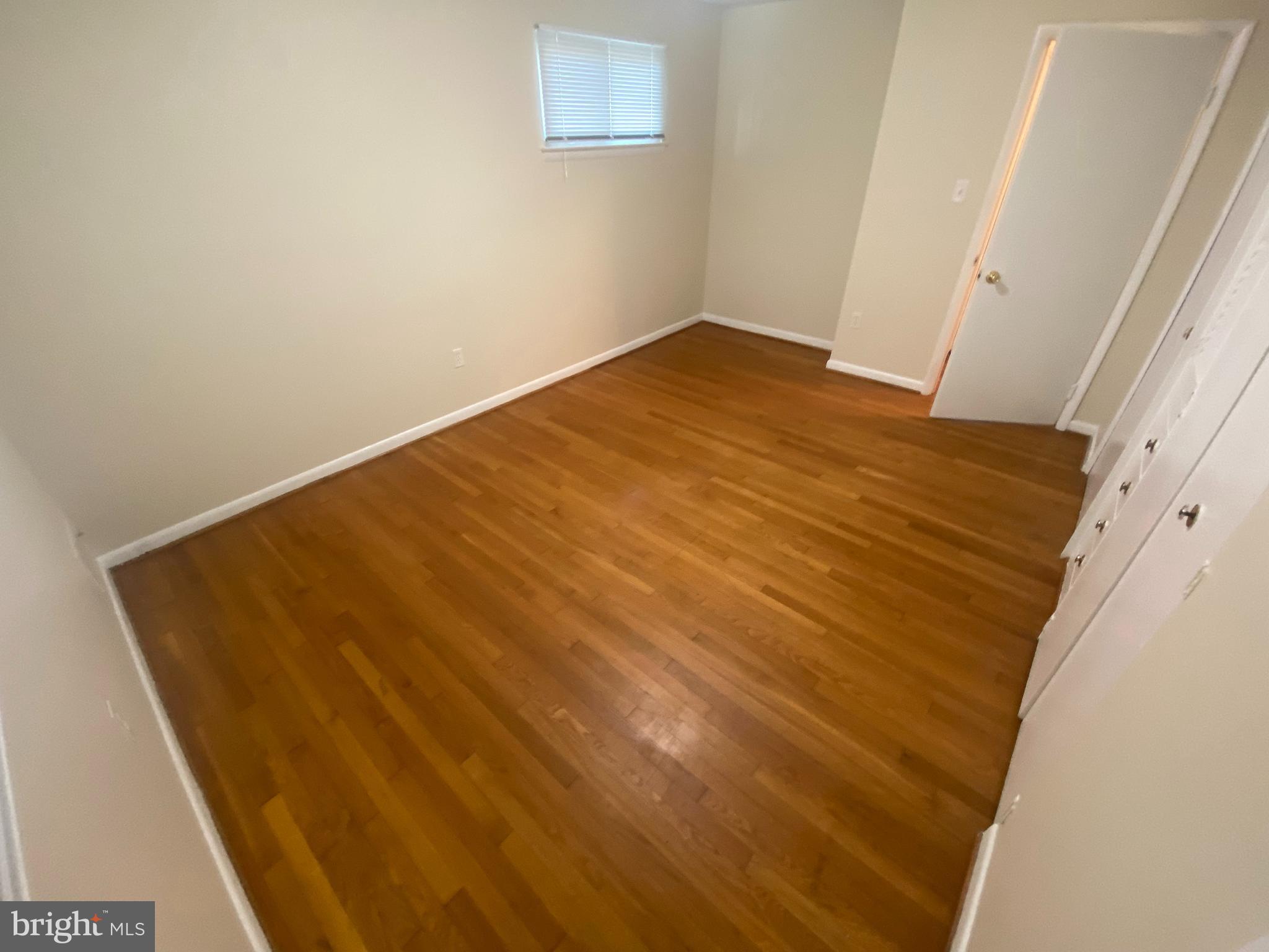 KEMP MILL ESTATES - Residential Lease