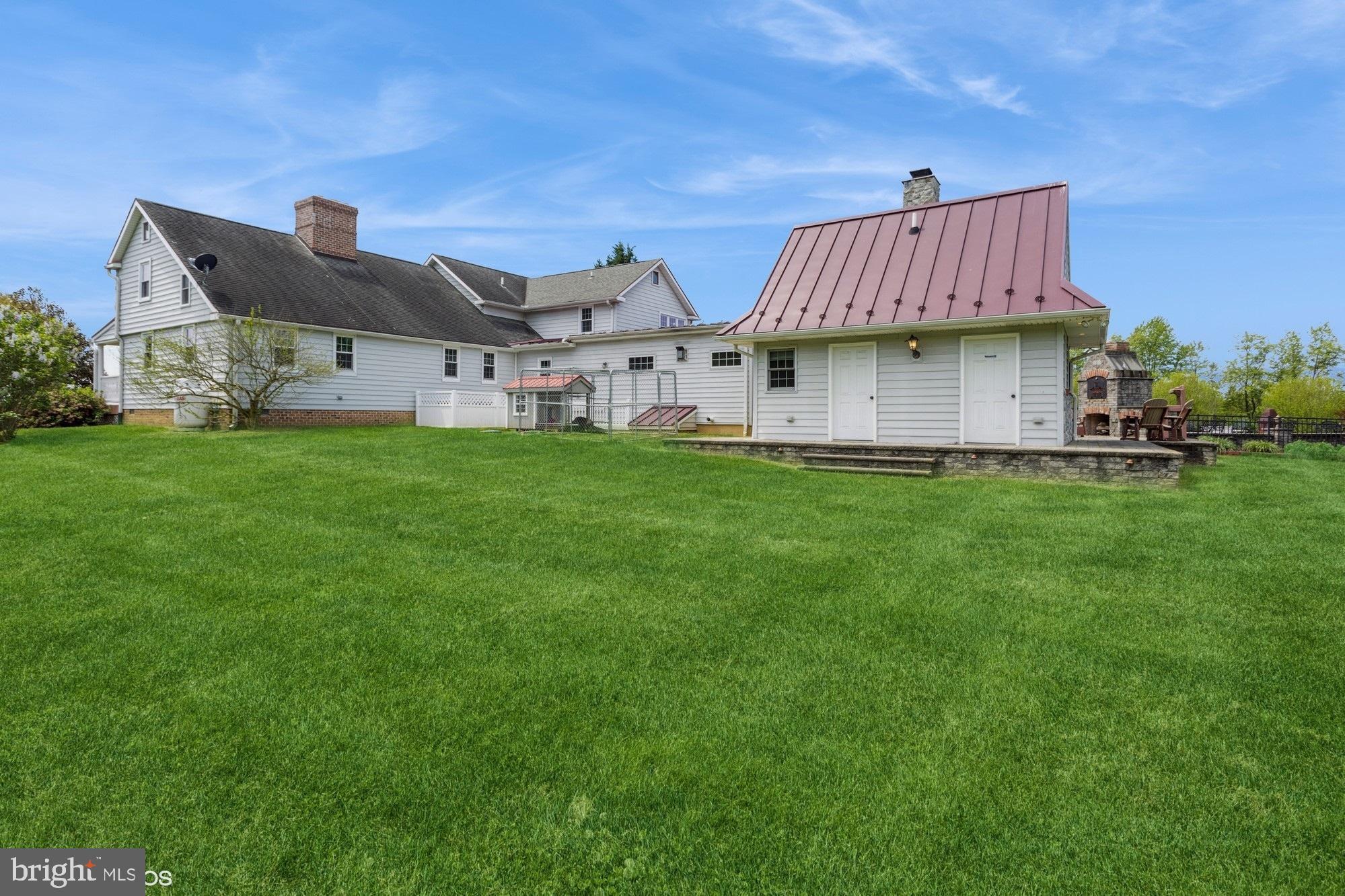 LINDEN MANOR - Residential