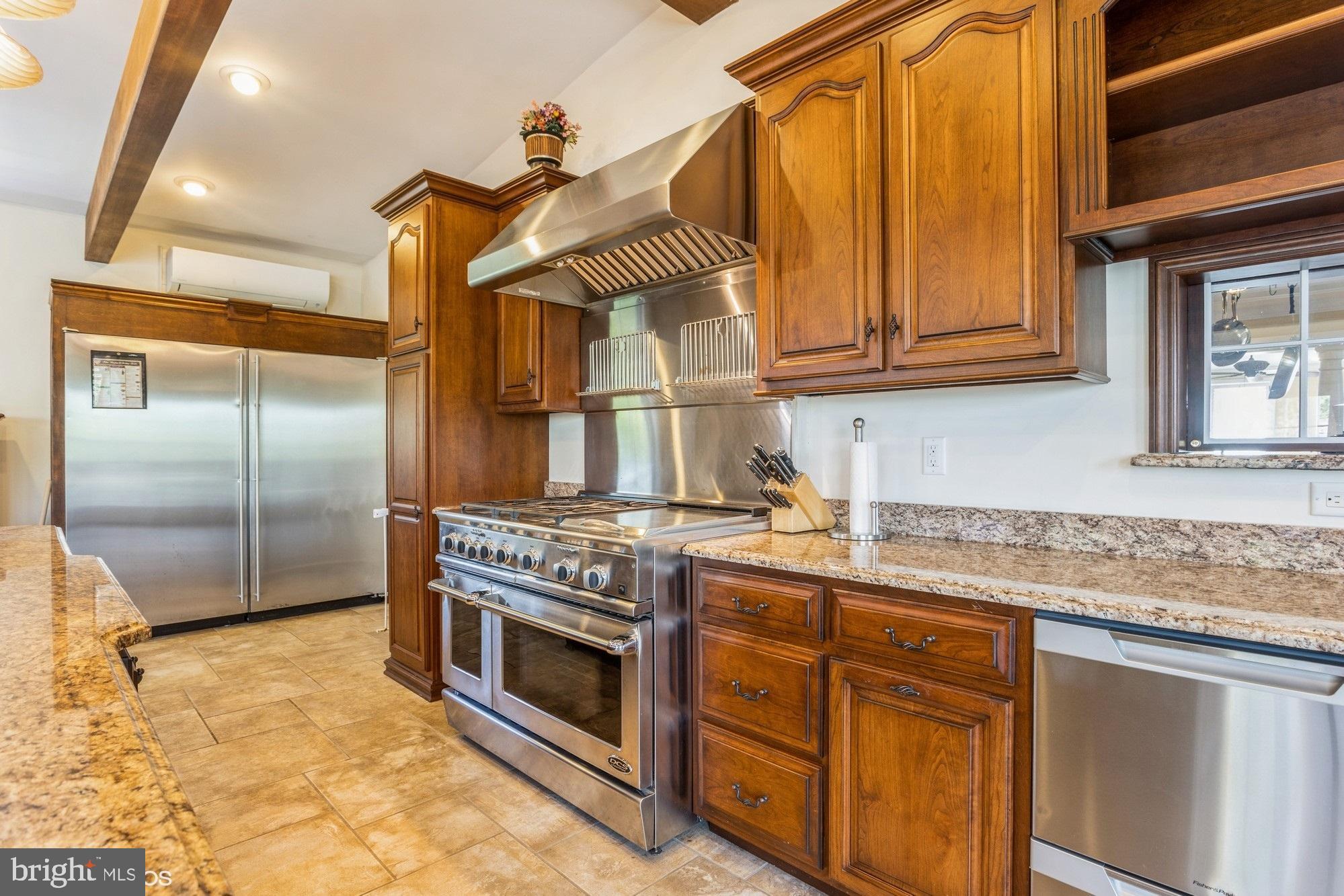 LINDEN MANOR - Residential