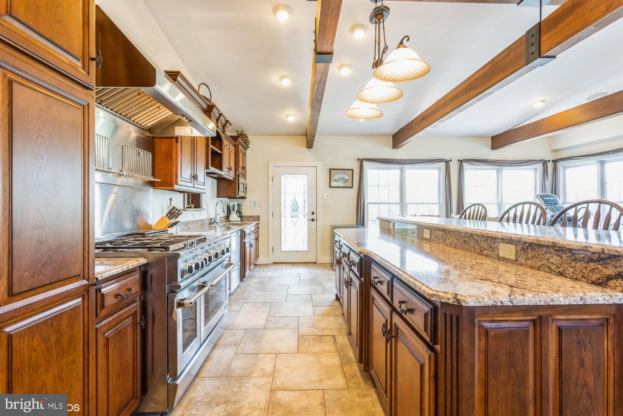 LINDEN MANOR - Residential