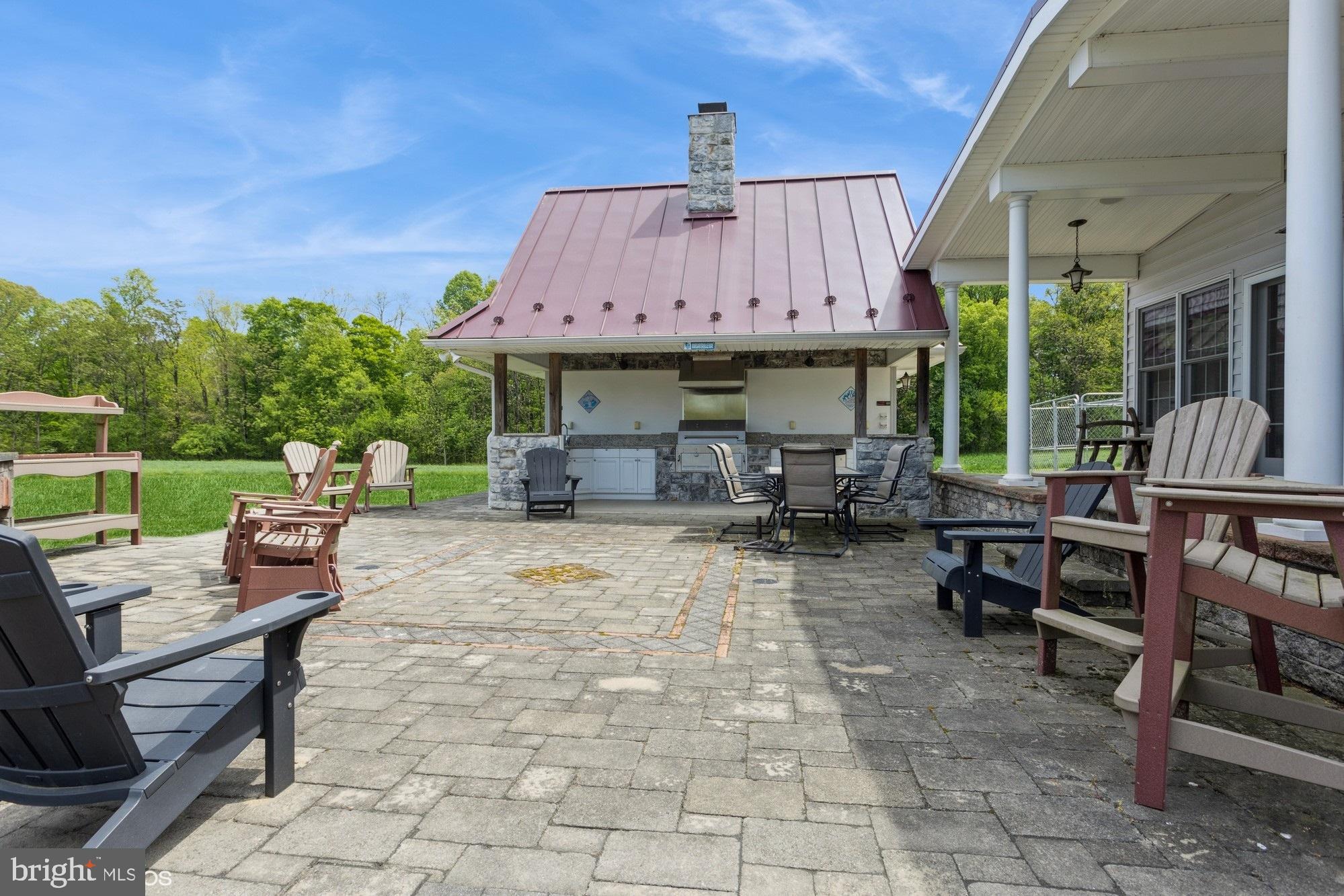 LINDEN MANOR - Residential