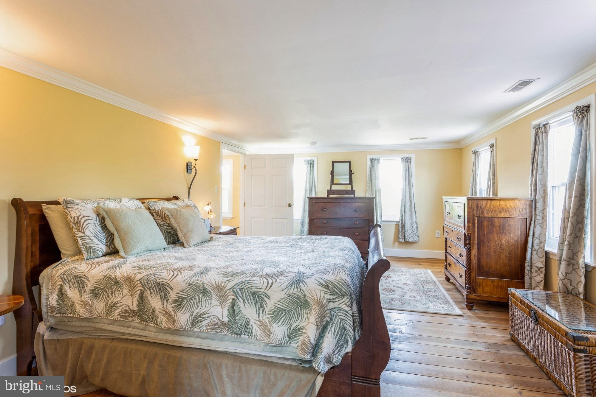 LINDEN MANOR - Residential