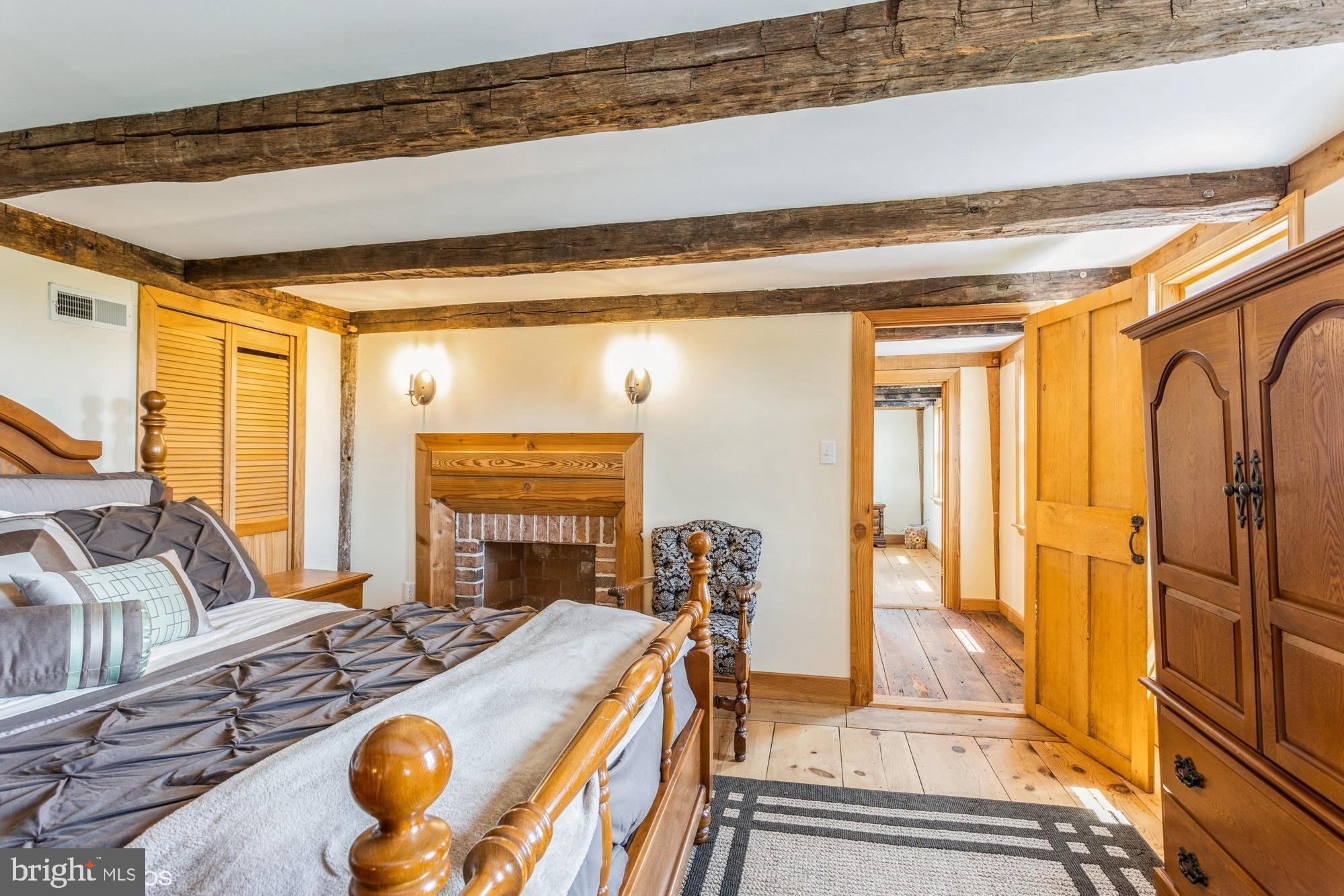 LINDEN MANOR - Residential