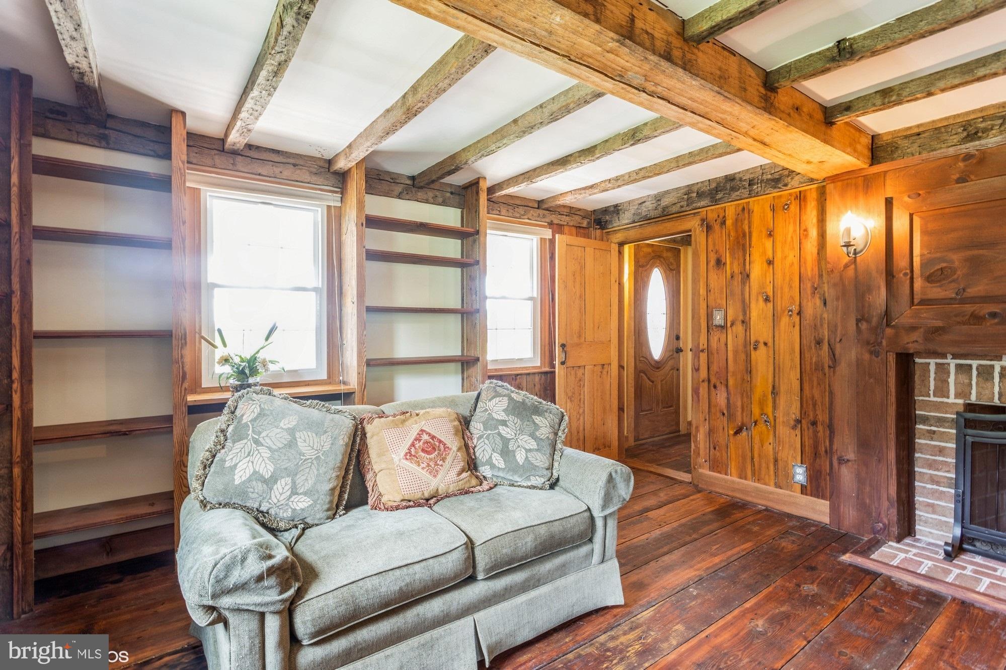 LINDEN MANOR - Residential