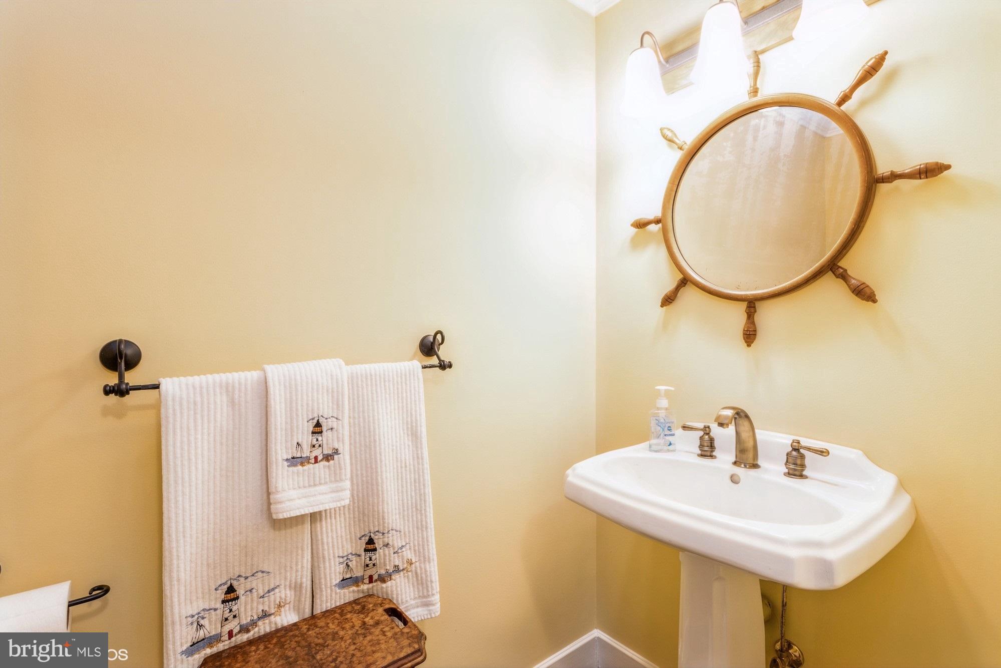 LINDEN MANOR - Residential