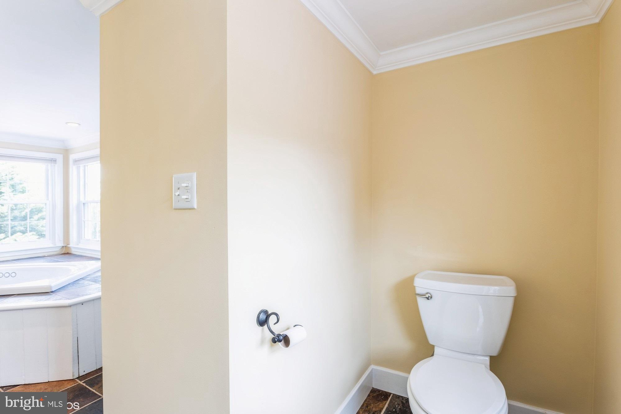 LINDEN MANOR - Residential