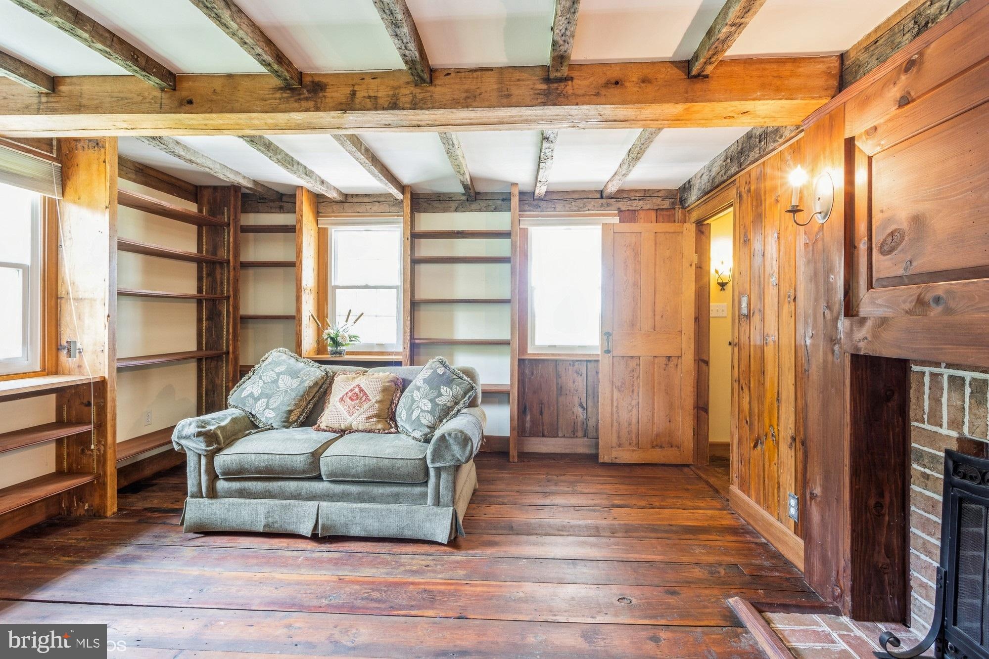 LINDEN MANOR - Residential