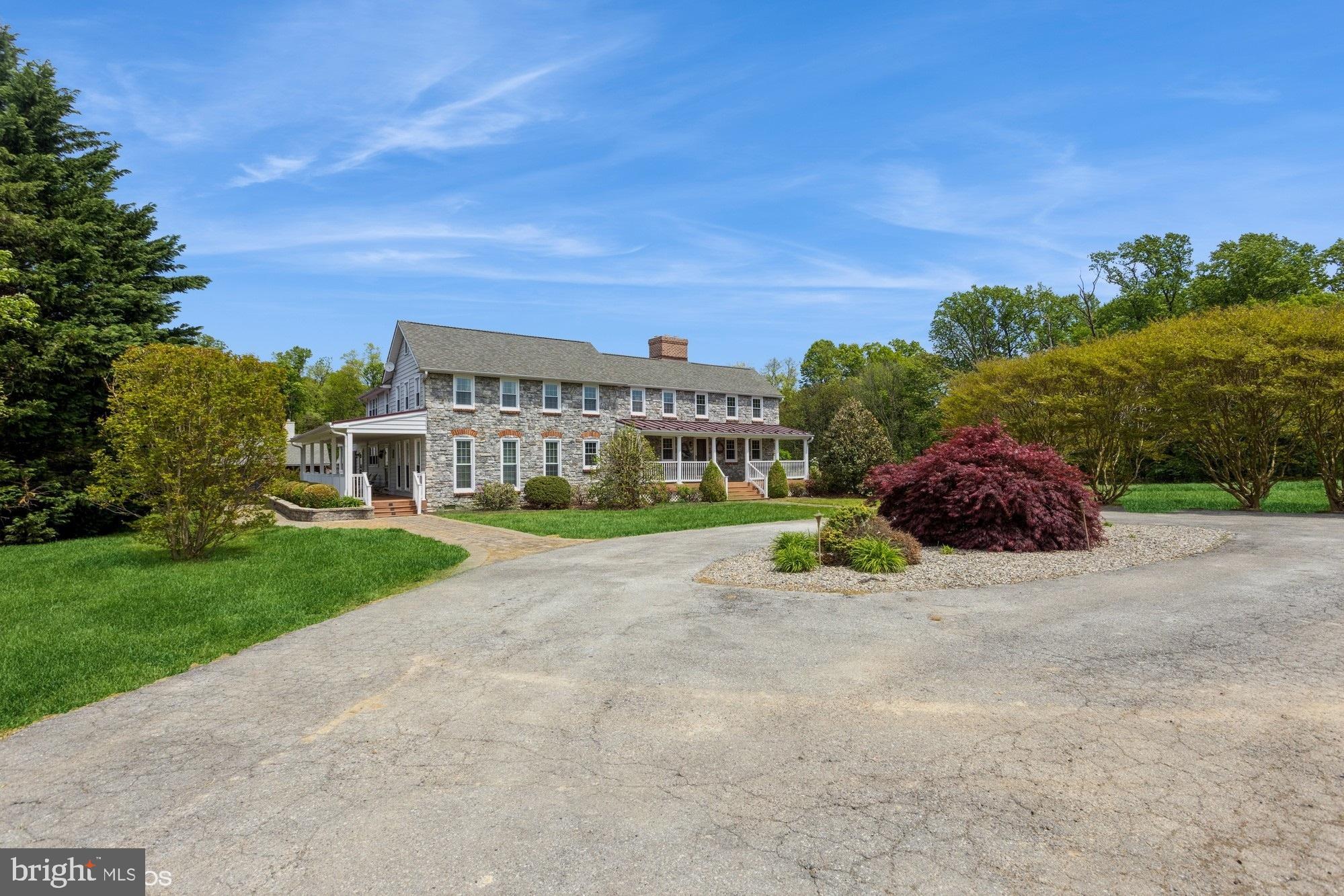 LINDEN MANOR - Residential