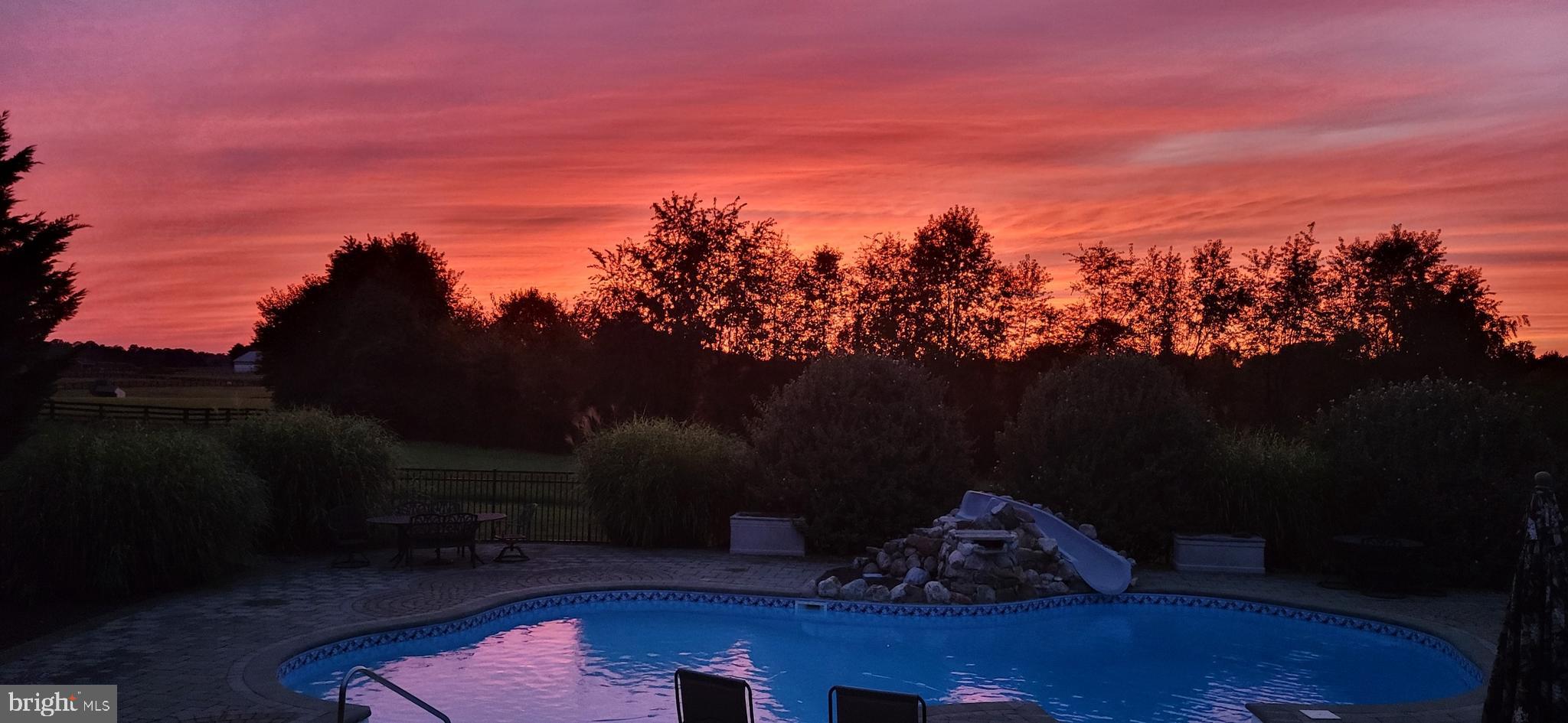 LINDEN MANOR - Residential