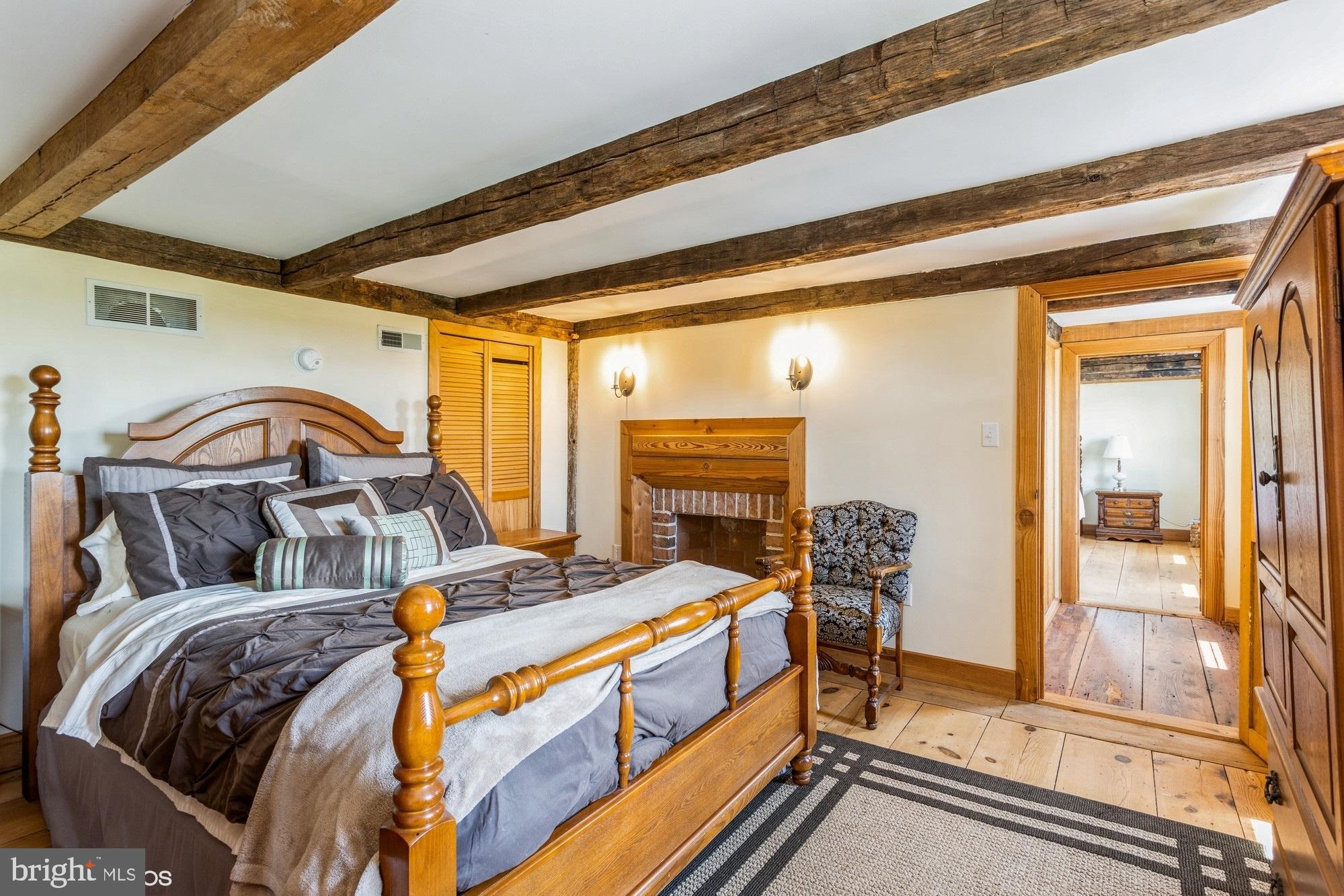 LINDEN MANOR - Residential