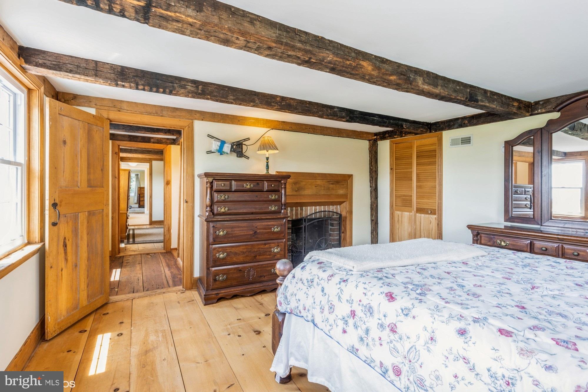 LINDEN MANOR - Residential