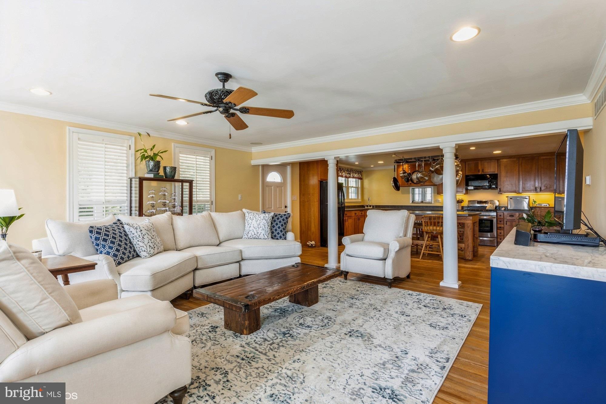 LINDEN MANOR - Residential