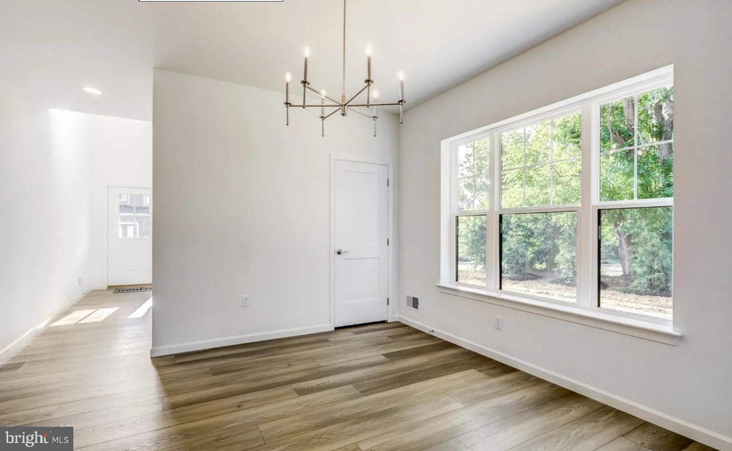 934 NORTH LINCOLN STREET 008-04