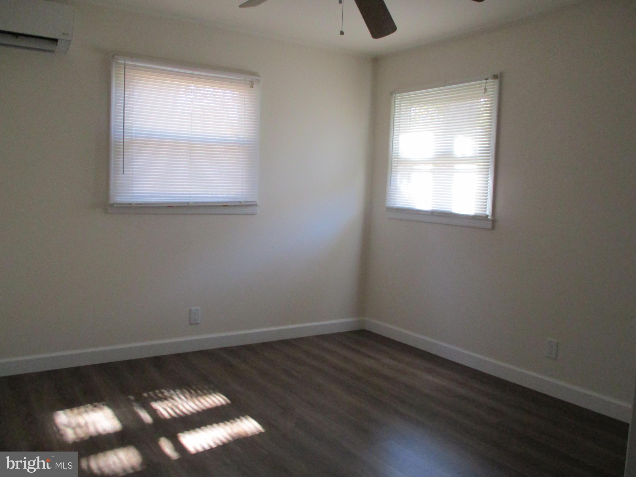 BAREFOOT ACRES - Residential Lease