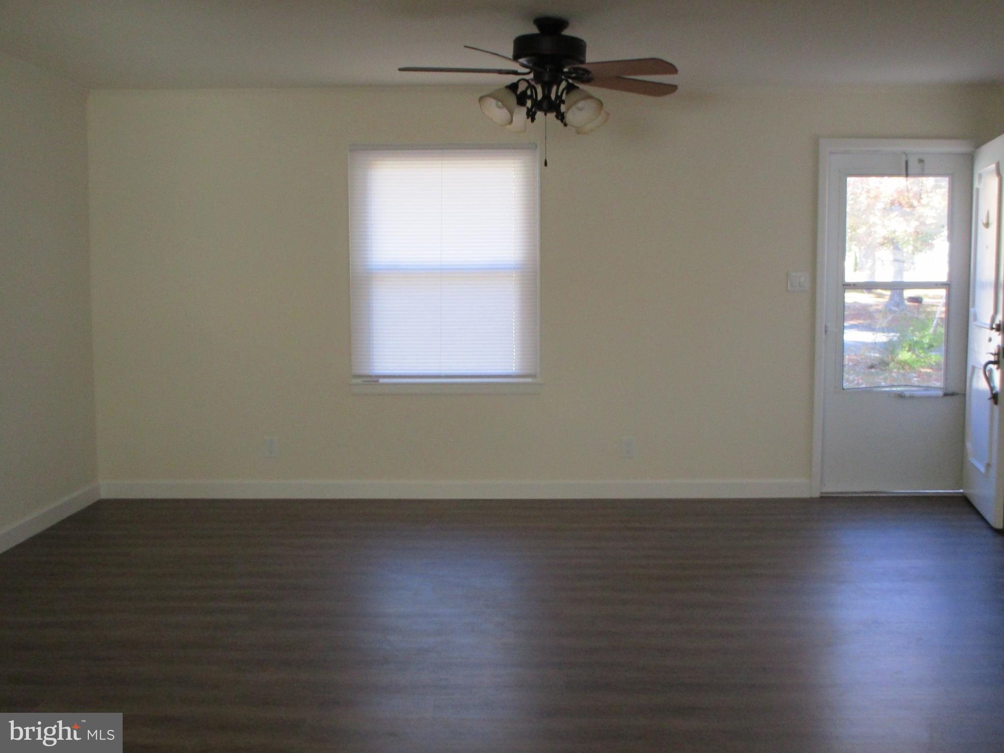 BAREFOOT ACRES - Residential Lease