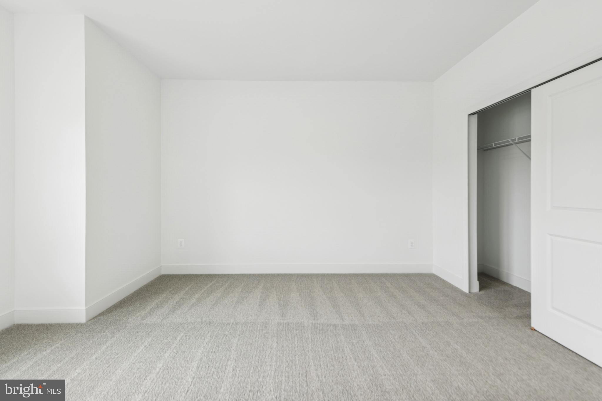 BAY KNOLLS - Residential