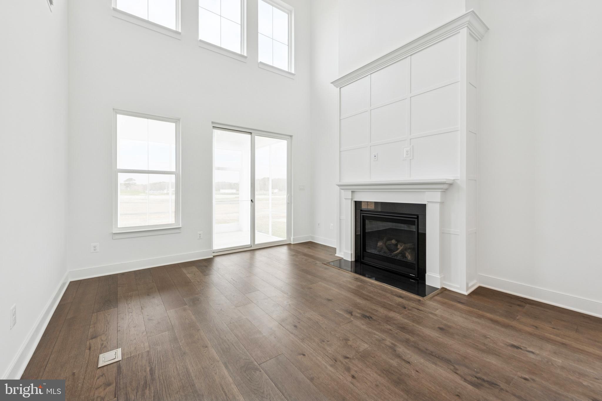 BAY KNOLLS - Residential