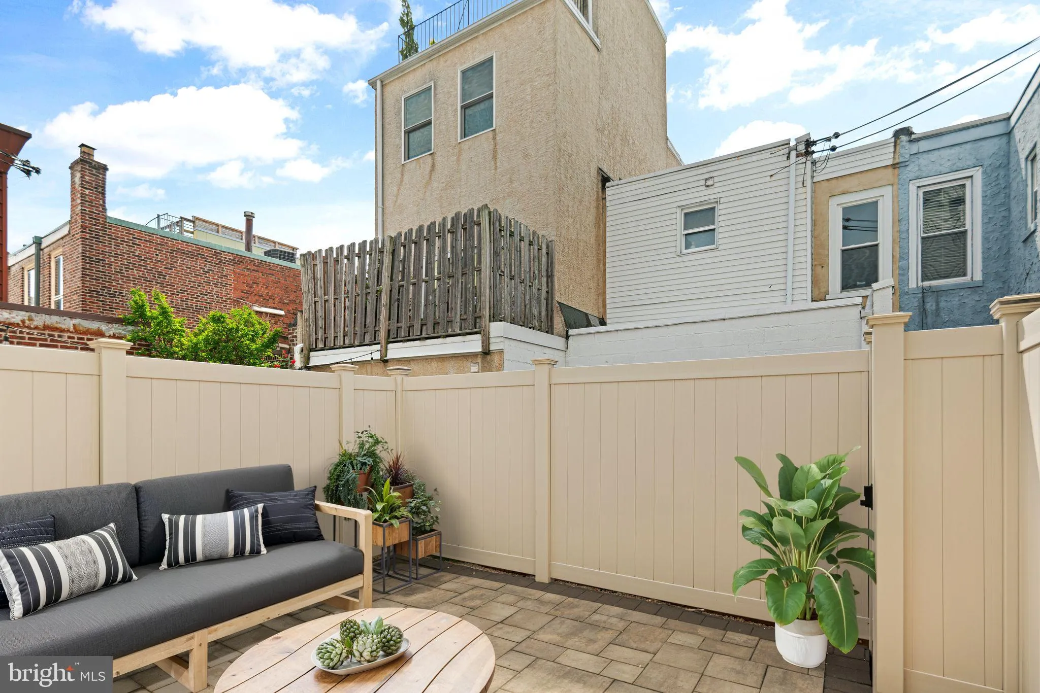 Philadelphia, Pennsylvania 19130, United States, 2 Bedrooms Bedrooms, ,1 BathroomBathrooms,Residential,Contingent,129905