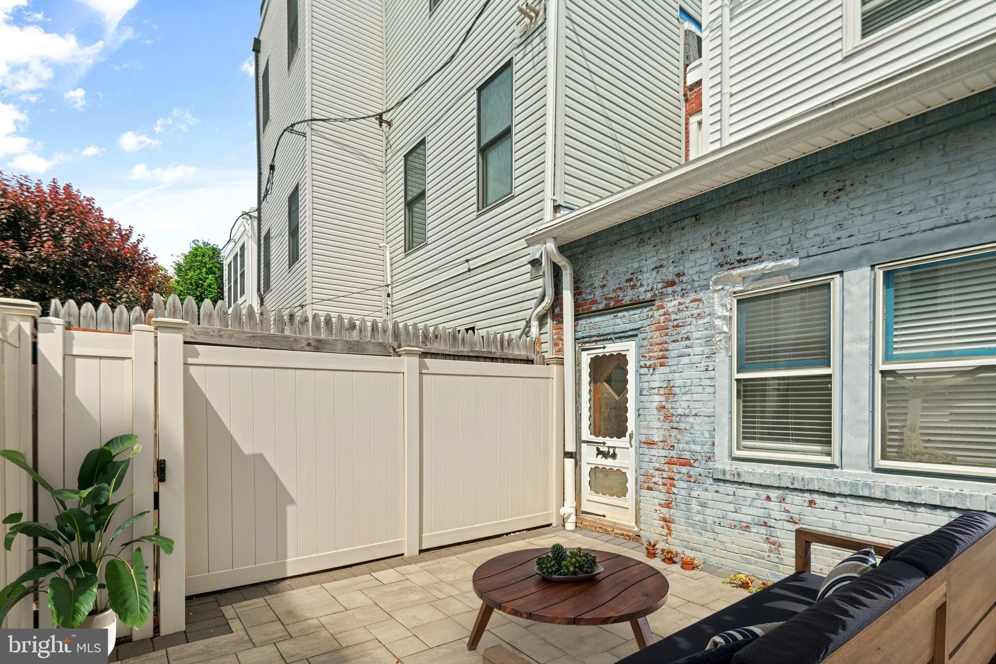 Philadelphia, Pennsylvania 19130, United States, 2 Bedrooms Bedrooms, ,1 BathroomBathrooms,Residential,Contingent,129905