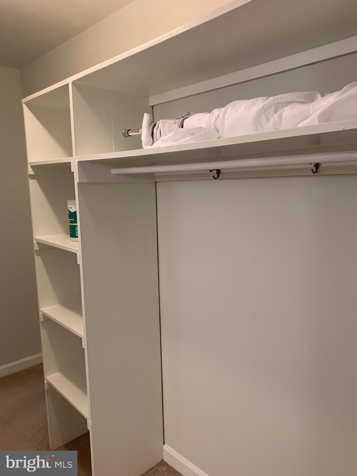 RIVER PLACE WEST - Residential Lease