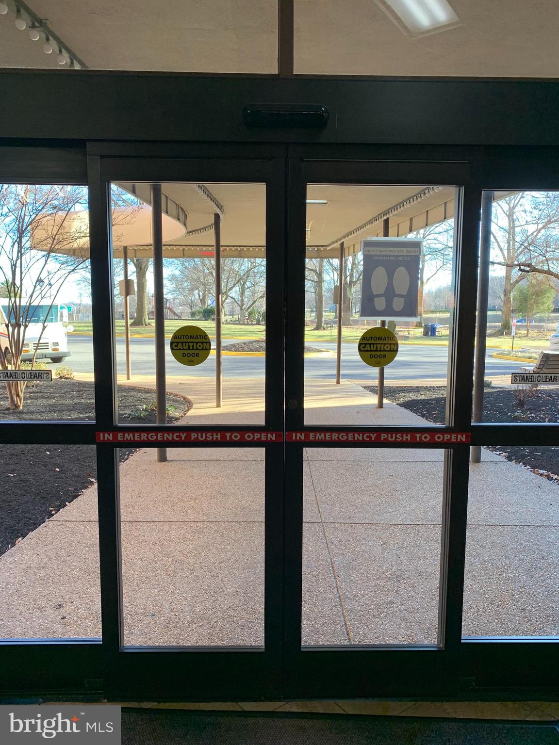 RIVER PLACE WEST - Residential Lease